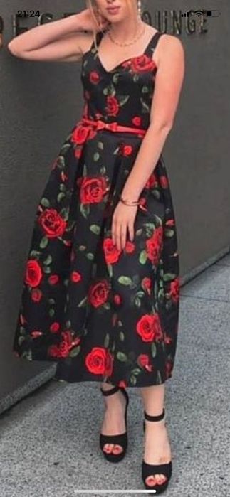 Вечірня атласна сукня в квітковому принті