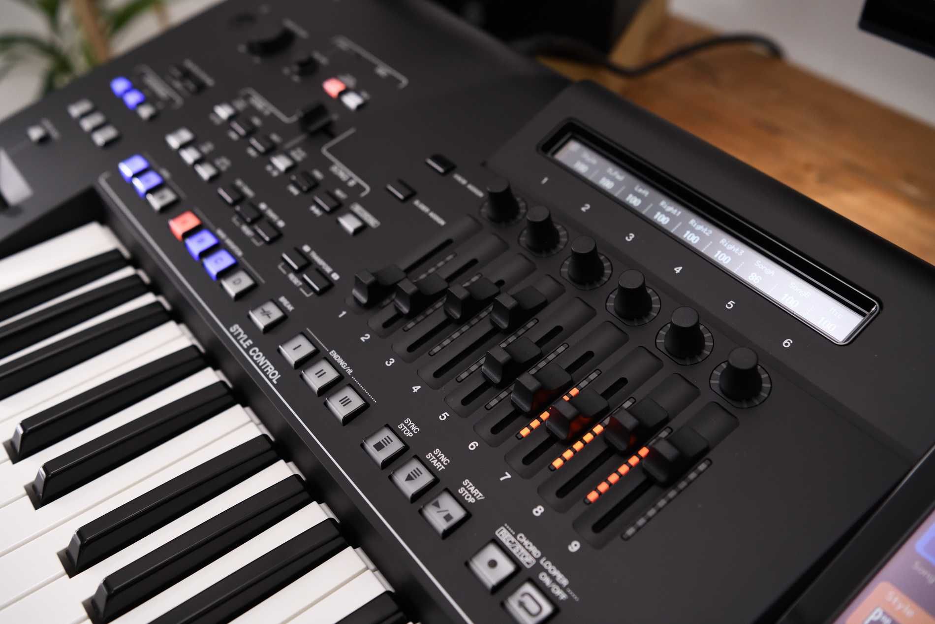YAMAHA GENOS 2  Nie wyciągana z kartonu Zadzwoń !!!