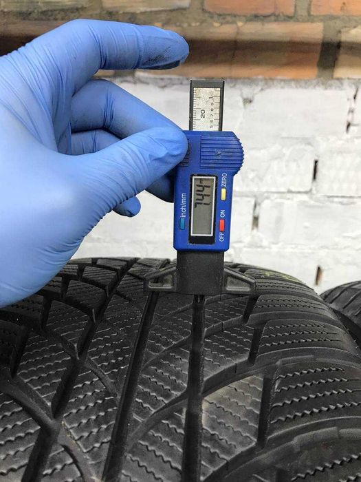 Зимові шини б/у 225/50 R17 Bridgestone Blizzak LM001 (8098)