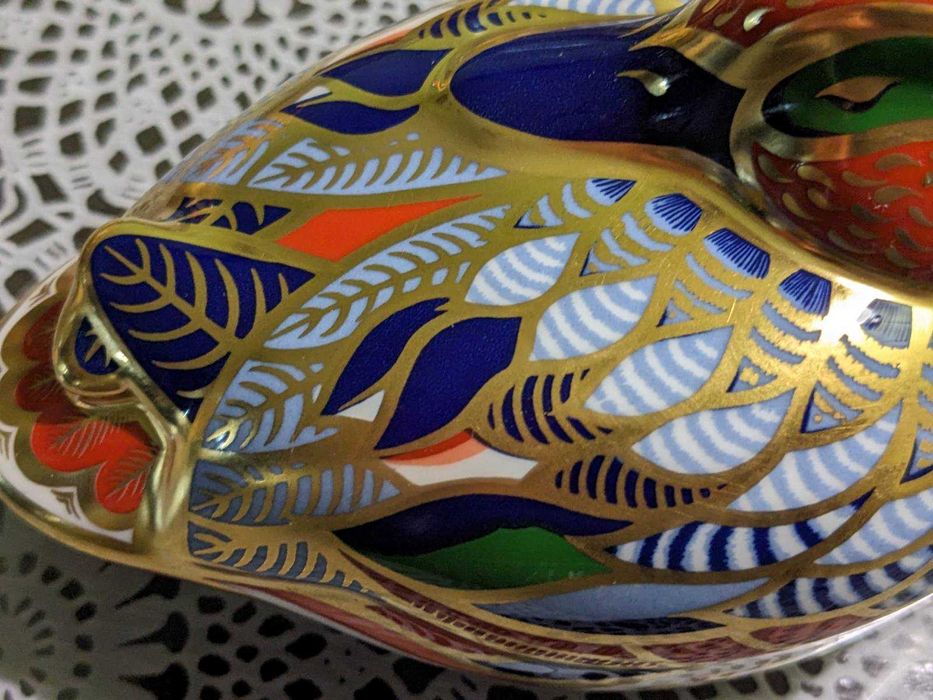 Вінтажна статуетка з кістяного фарфору "Teal"  Royal Crown Derby