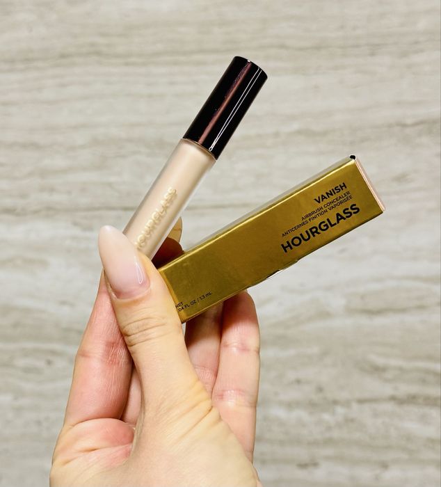 Консилер hourglass vanish airbrush concealer - silk 1,3 мл