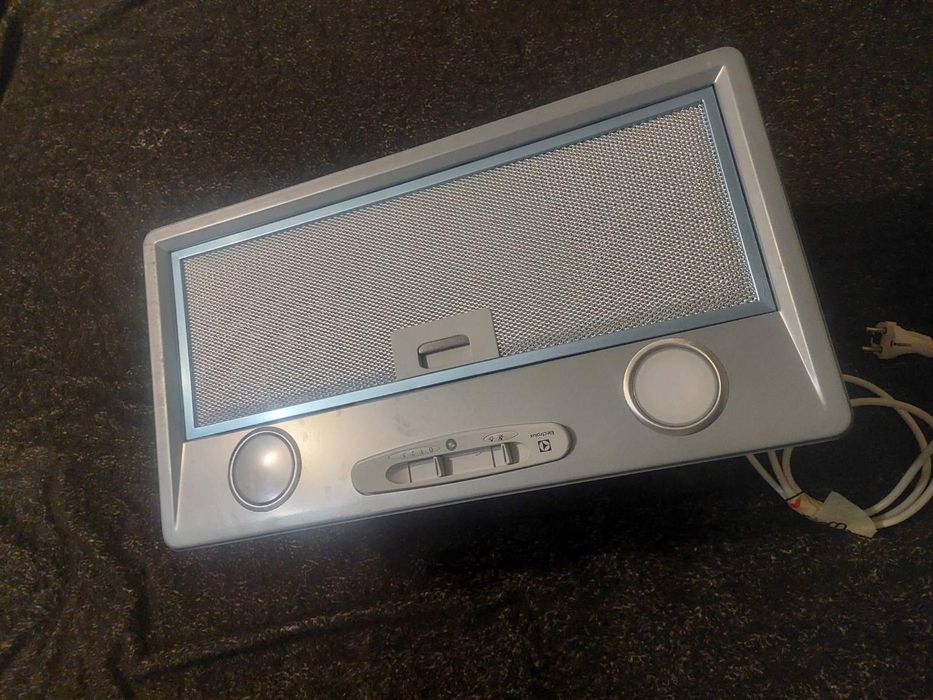 Вытяжка Electrolux нова