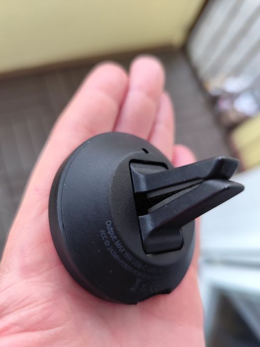 SP Connect Charging Vent Mount