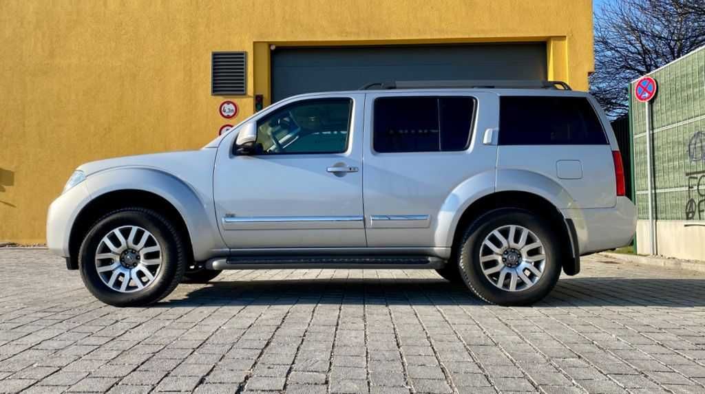 Бампер передний Nissan Pathfinder  разборка Ниссан шрот запчасти