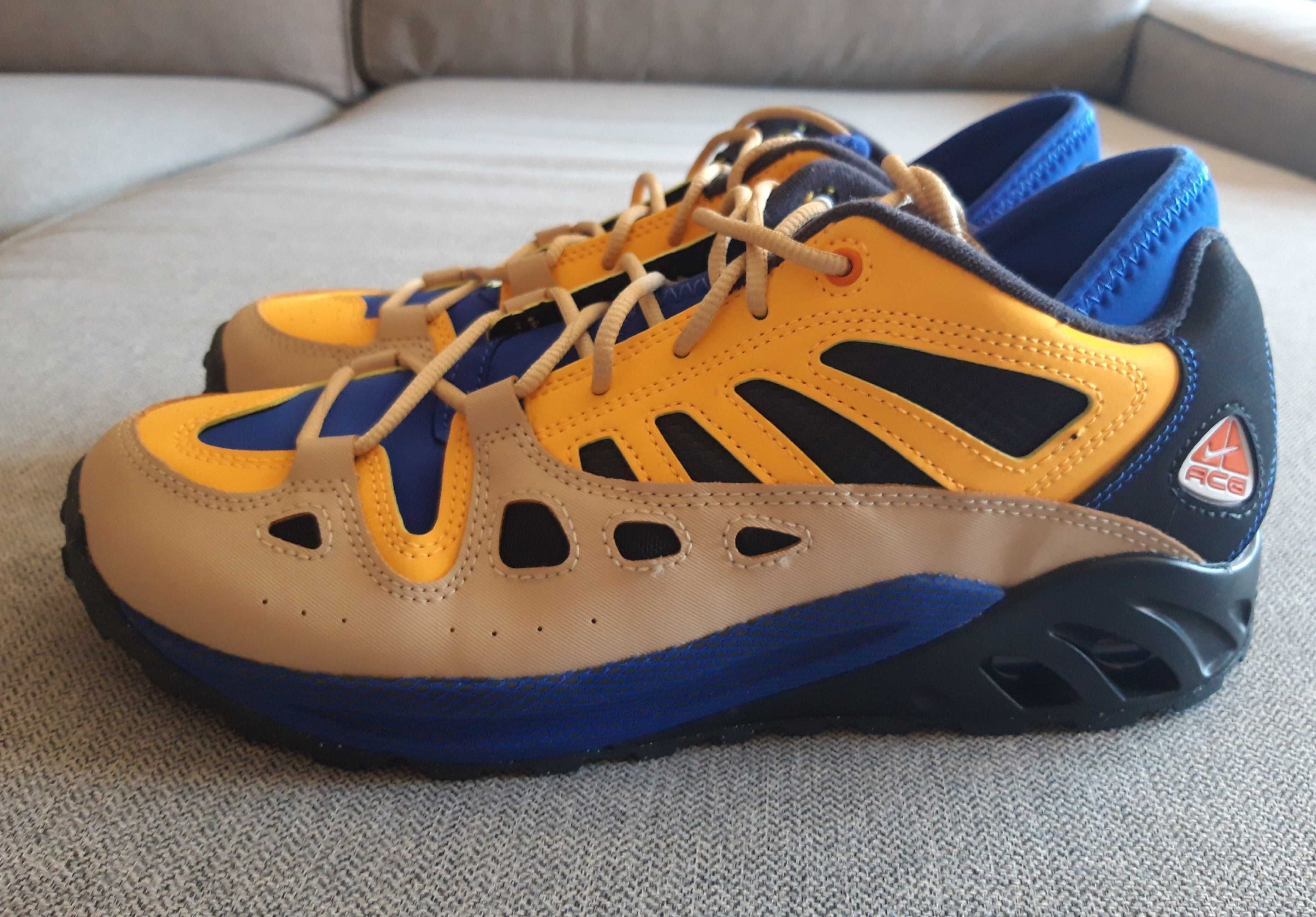 Sapatilhas, Sapatos caminhada, trekking NIKE - Artigo NOVO.