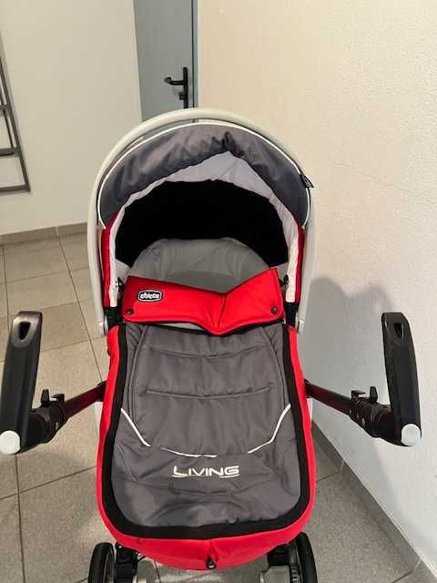 Carrinho Chicco Living com alcofa e malinha