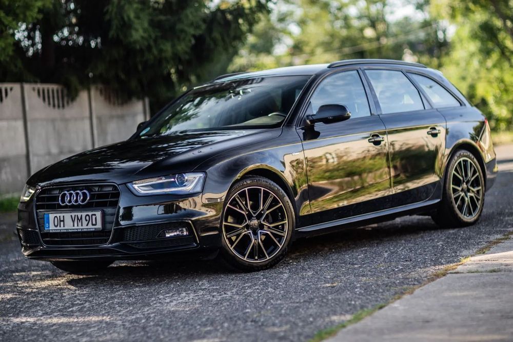Audi A4 B8 Lift  121tys  Quattro/S-Line/Xenon/El. Klapa/190km