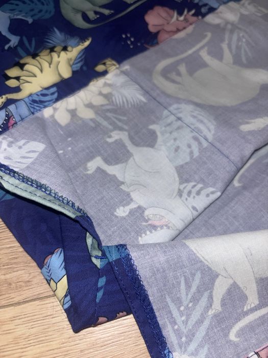 Медична сорочка чоловіча з дитячими візерунками «Динозаври»