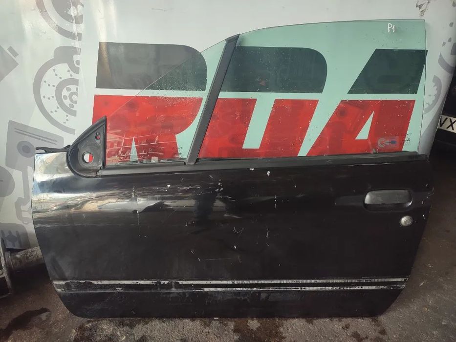 P01 Porta Fiat Punto Cabrio Frente Esquerda