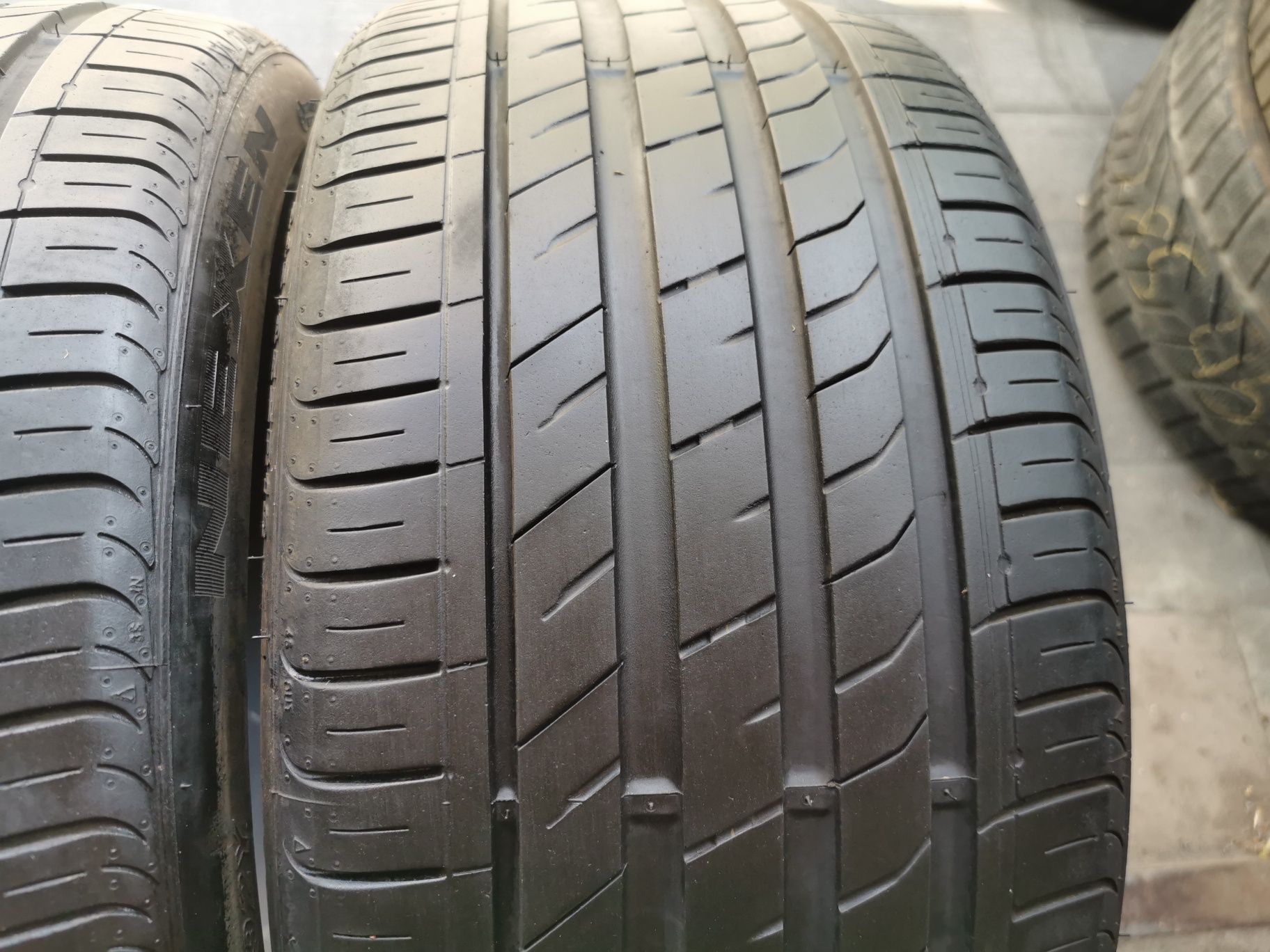 Пара літніх шин 245/35 R18 Nexen