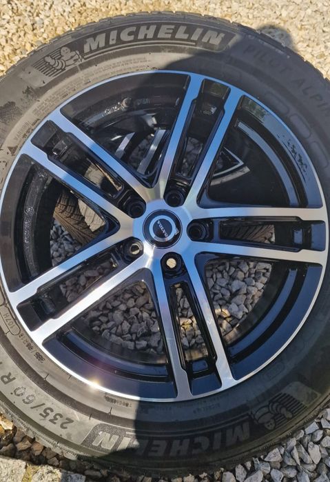 Felgi 18” z oponami zimowymi Michelin 235/60 R18 – Volvo XC60