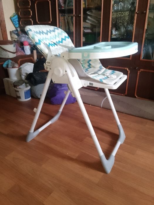 Продам крісло-стіл для годування немовлят.