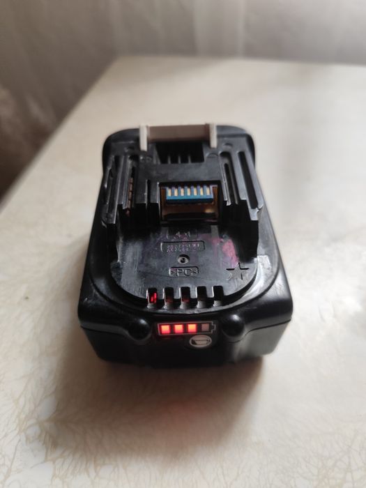 Продам батарею на 6а 18 в