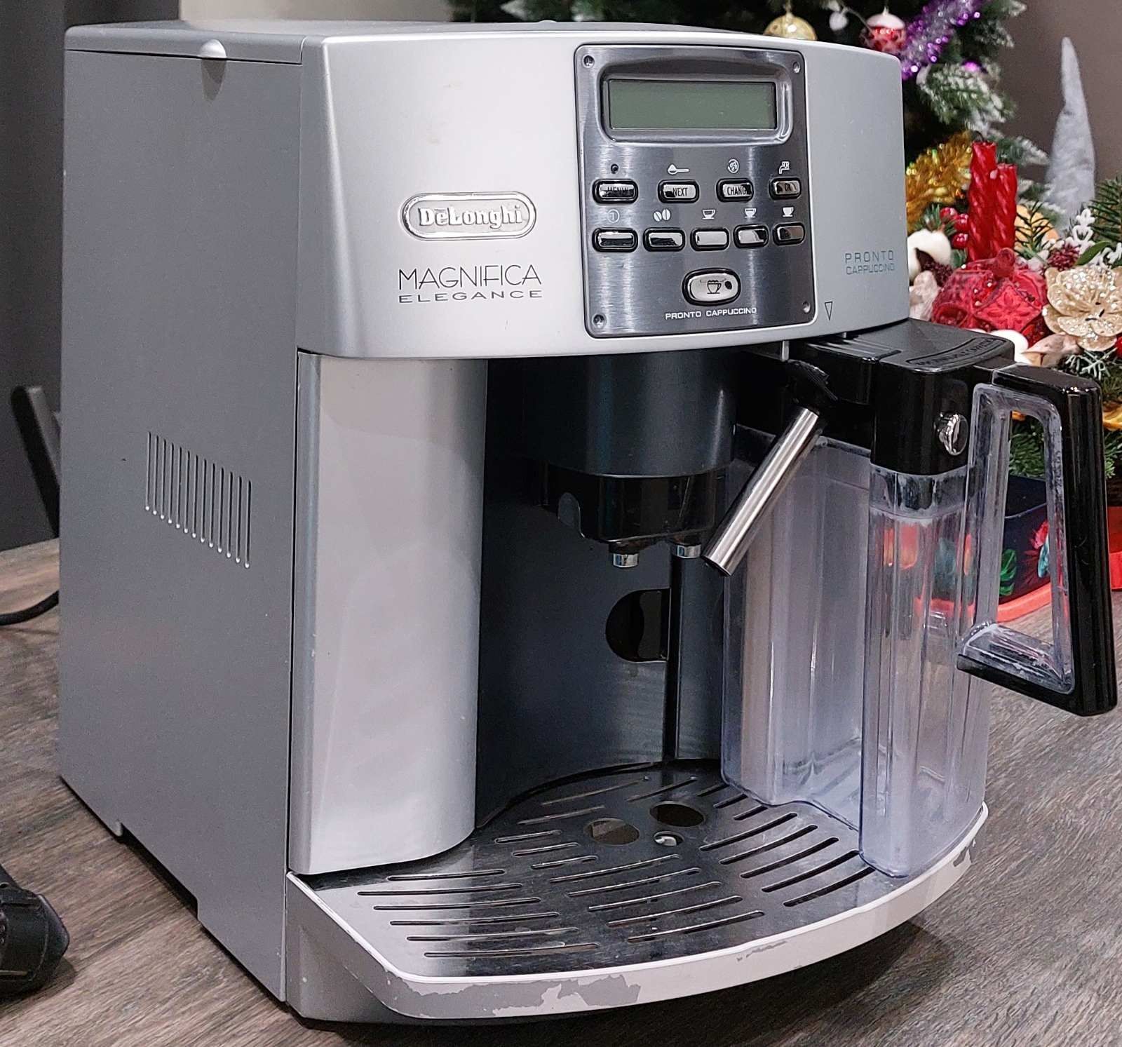 Кофемашина DeLonghi