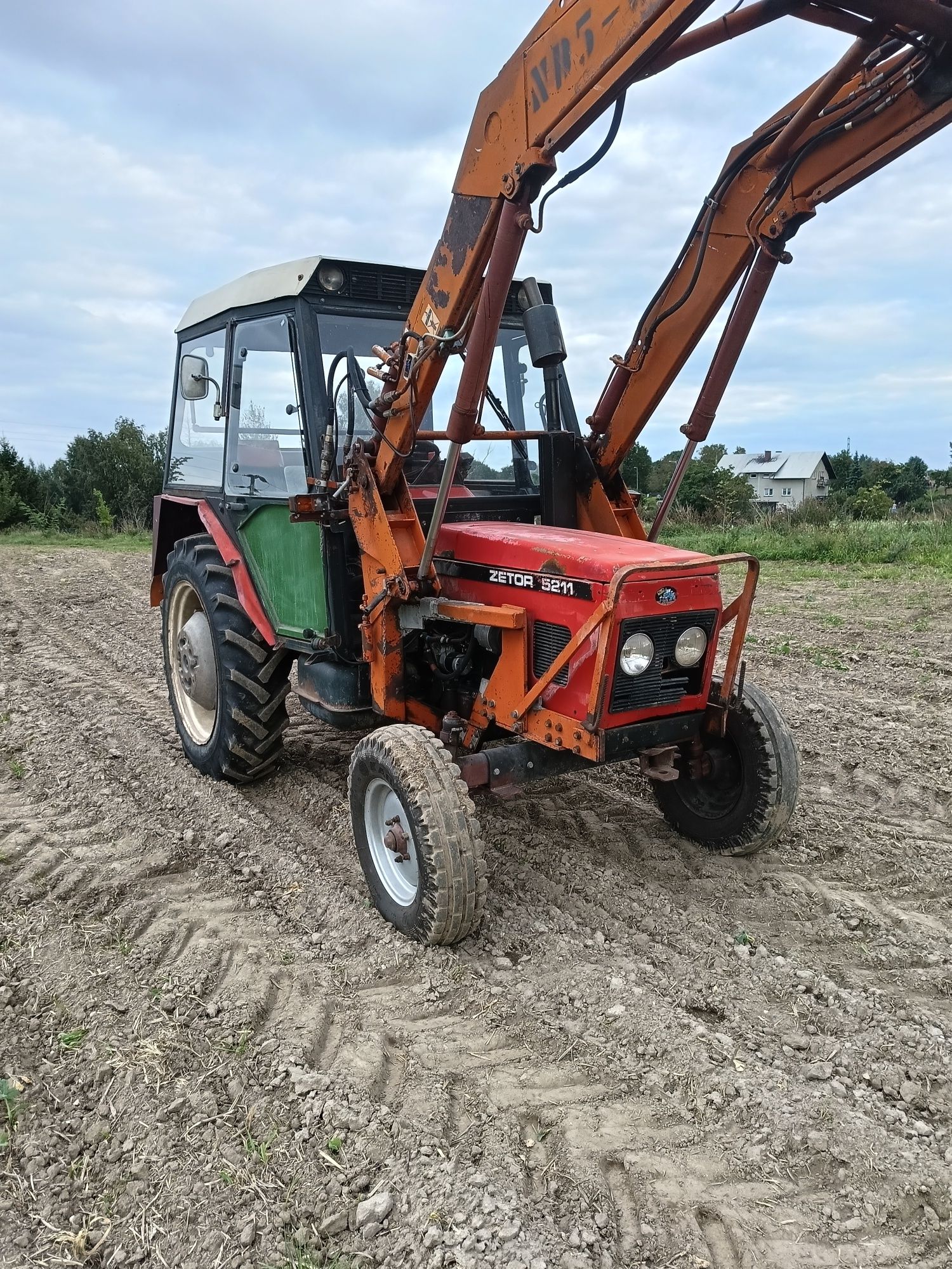 Zetor 5211 z ładowaczem czołowym