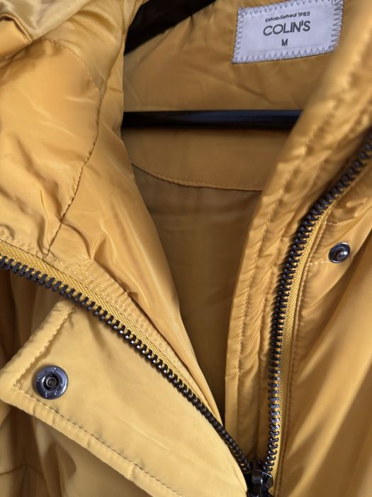 Зимова жіноча куртка