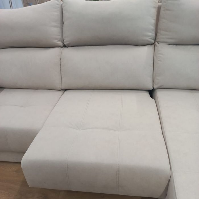 Sofa Chaise Long (tratamento anti nodoa)
