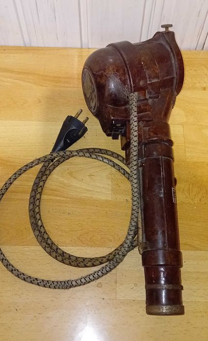 odkurzacz bakelitowy