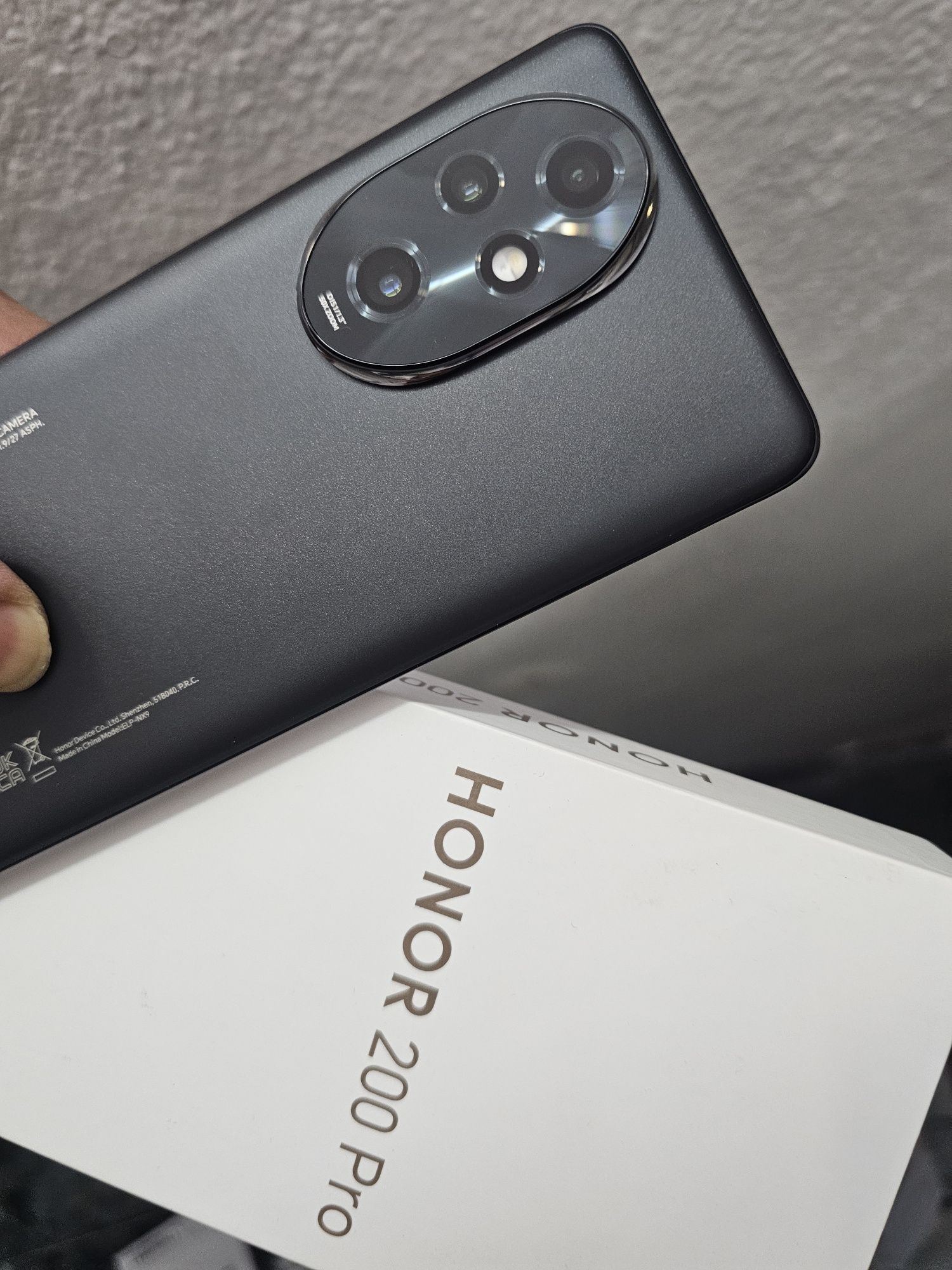 Honor 200 pro..512/12gb