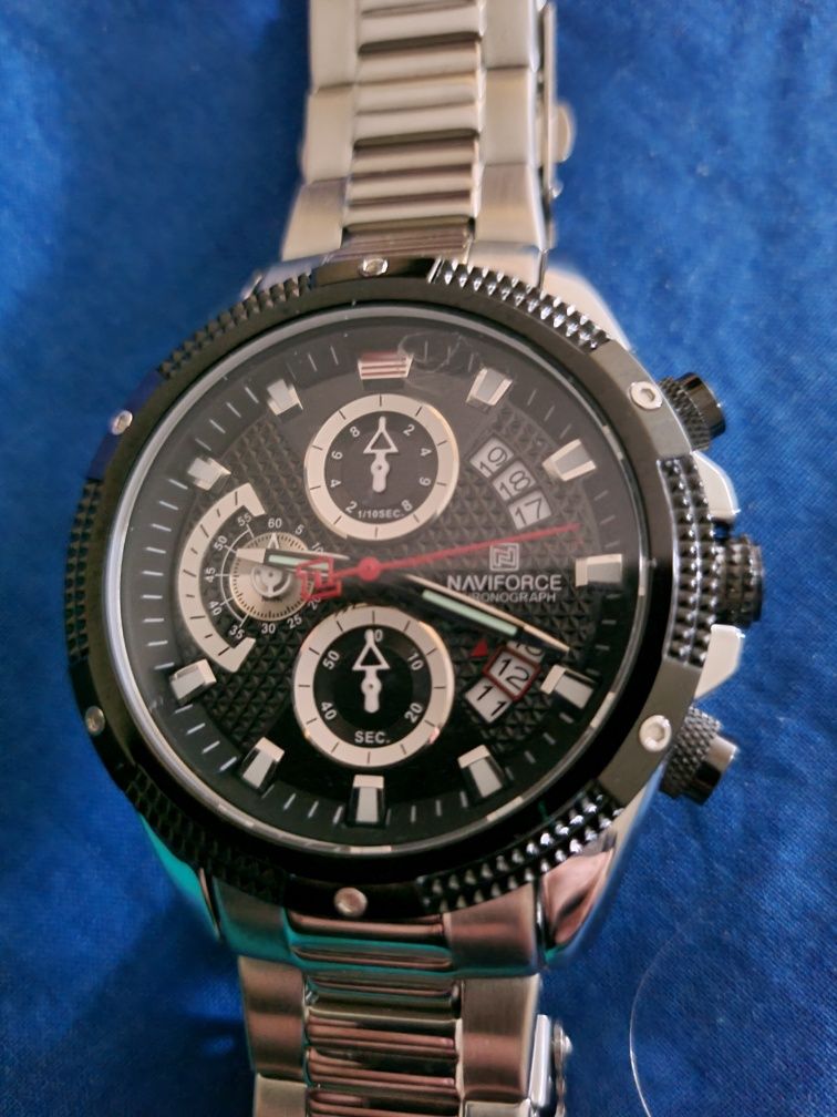 Relogio naviforce novo