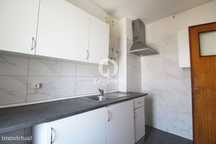 Apartamento T2, situado na Av. General Humberto Delgado, Gondomar