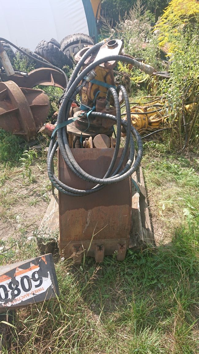 Chwytak do ziemi lub materialow sypkich wym 0.4m na1.2m