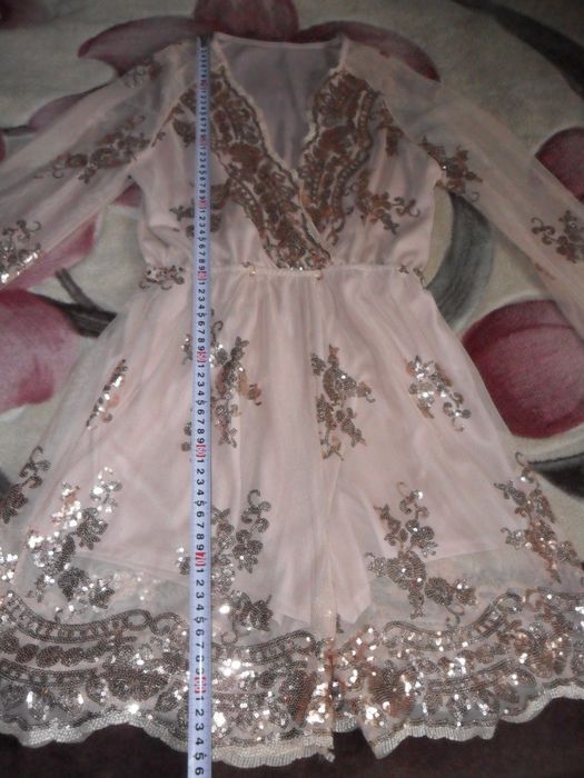 Шикарный комбинезон пайетки 42-44 р, платье