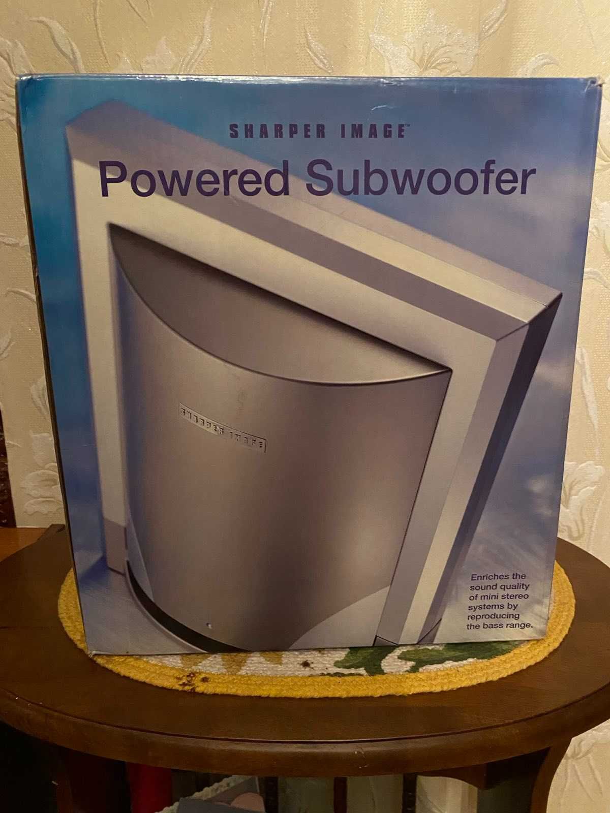 Продам Powered Subwoofer Sharper Image SA251 TNM