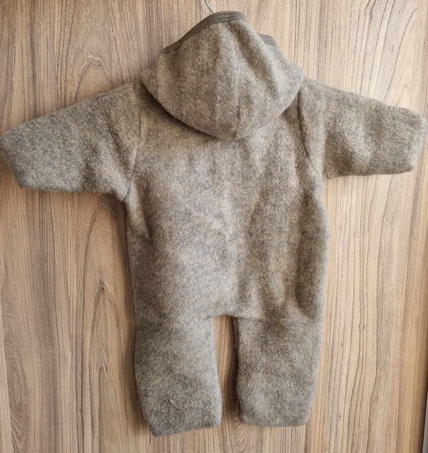 Kombinezon Engel Natur z wełny merino rozm. 50/60 +bonetka rozm. 50/56