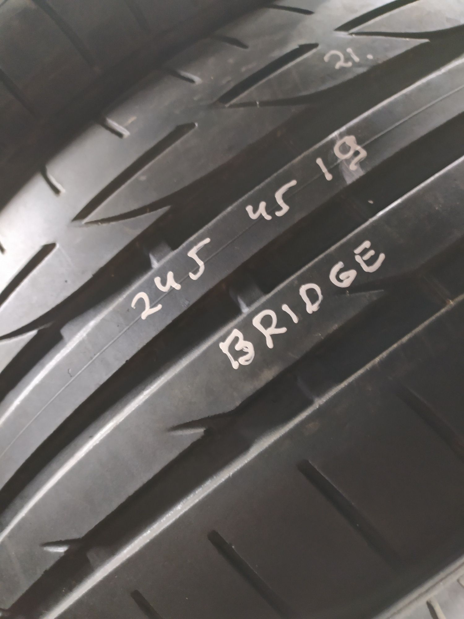 245 45 R19 Bridgestone 2021 летние шины резина