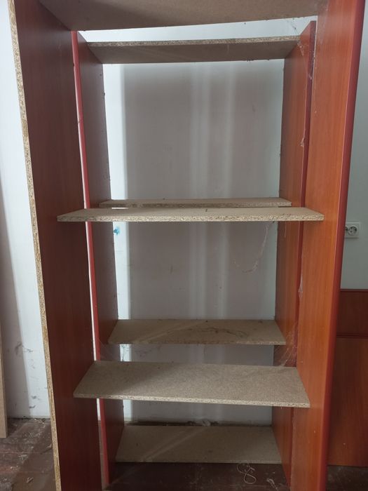 Продам односпальне ліжко. З матросом. ДСП ламінована