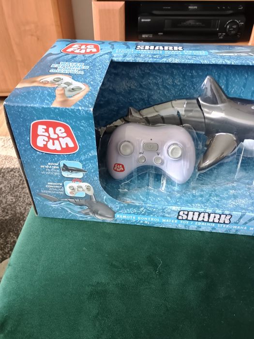 Ele fun rekin do basenu,zdalnie sterowany