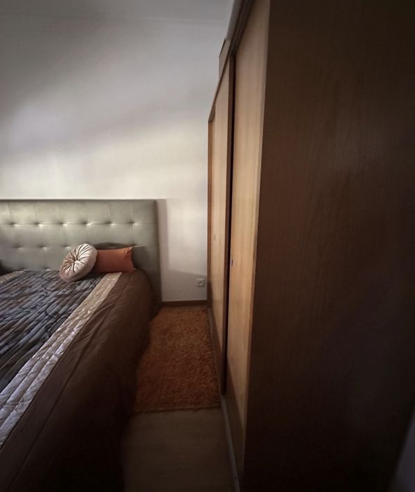 Aluga se quartos em casal de cambra