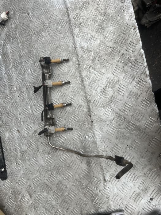 23250-37010 форсунка toyota corolla 08год