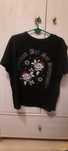 Czarny T-shirt alternative z nadrukiem