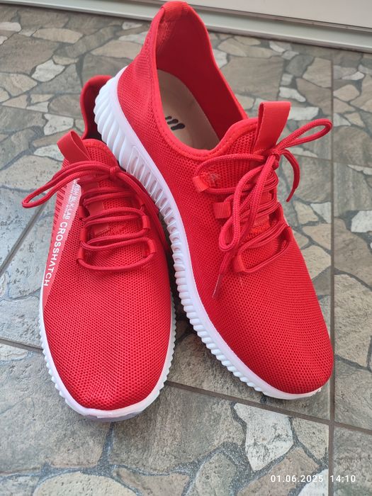 Кросівки чоловічі  ізіки 45р нові