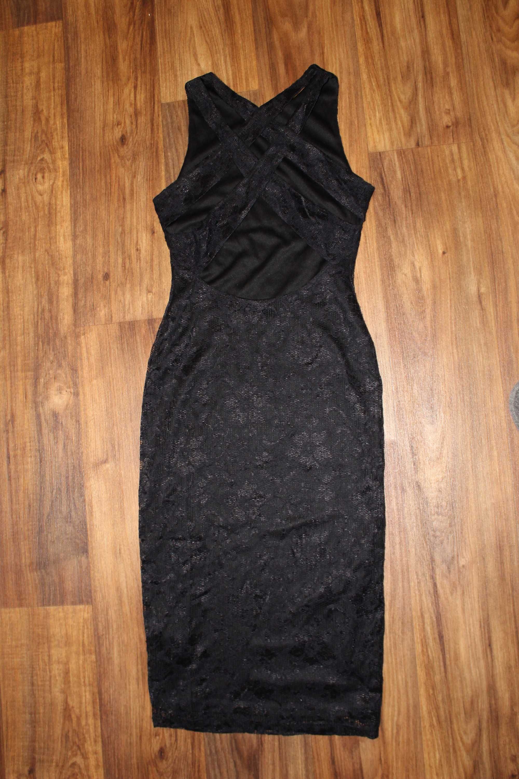 Гипюровое черное платье