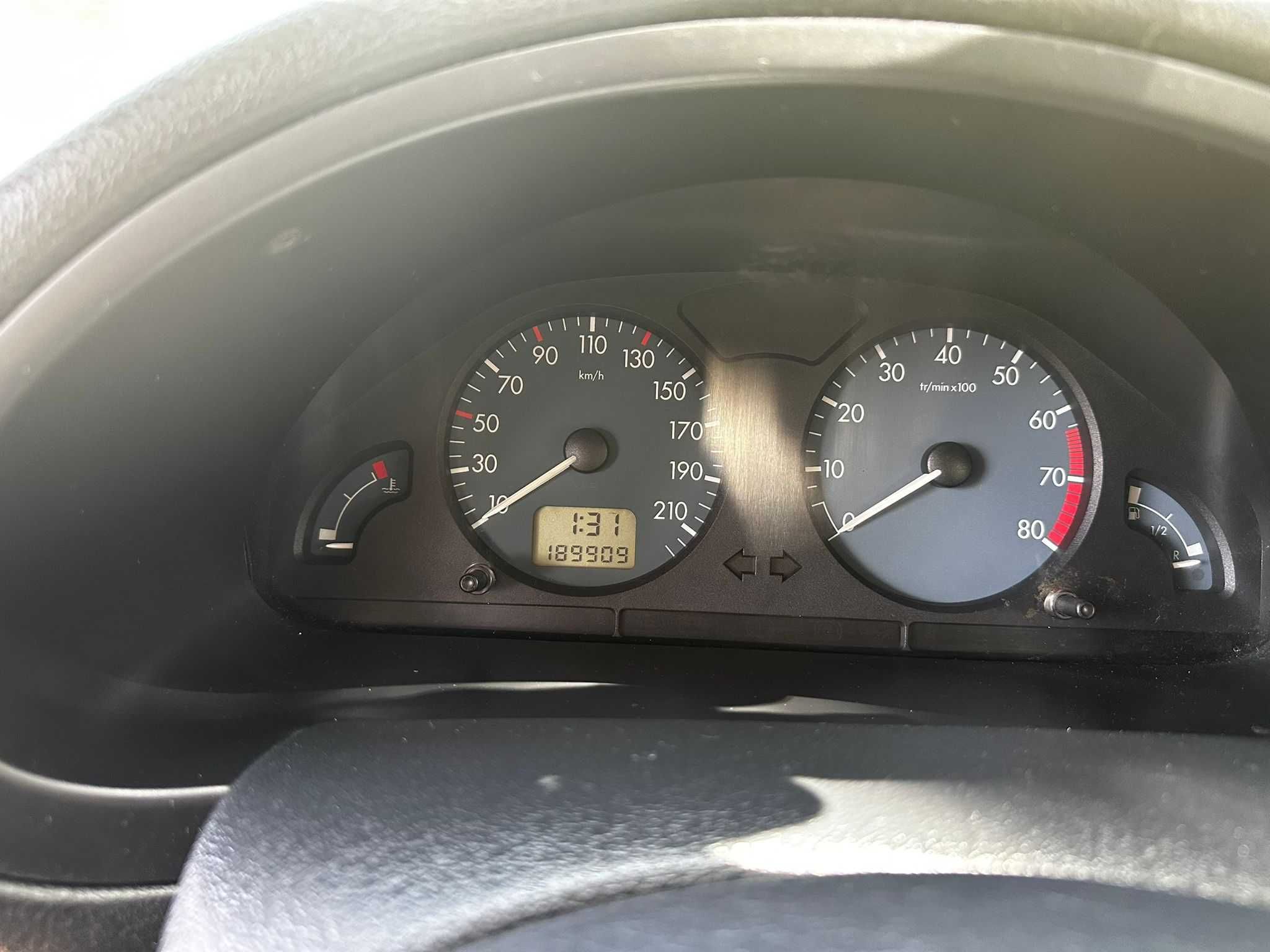 Citroën Saxo S1 1.1 X 2001 – Econômico por Apenas 1.000€