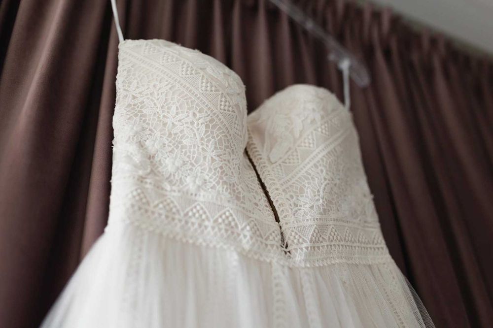 Suknia ślubna boho Lillian West 66168 za połowę ceny