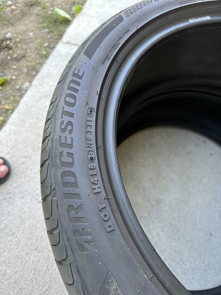 225/45/19 Bridgestone Turanza T001