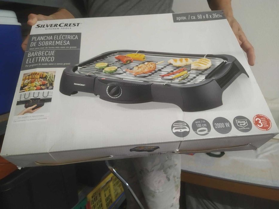 Parka Quebramar; Estendal toalhas; Grelhador elétrico