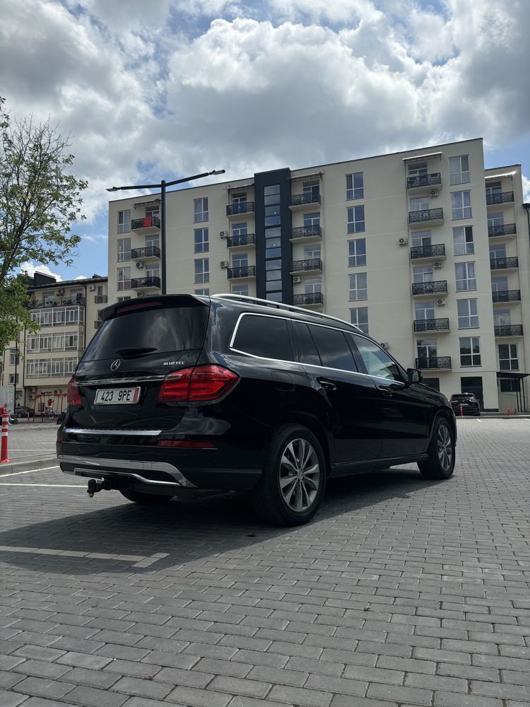 Mercedes-Benz GL350d 2013