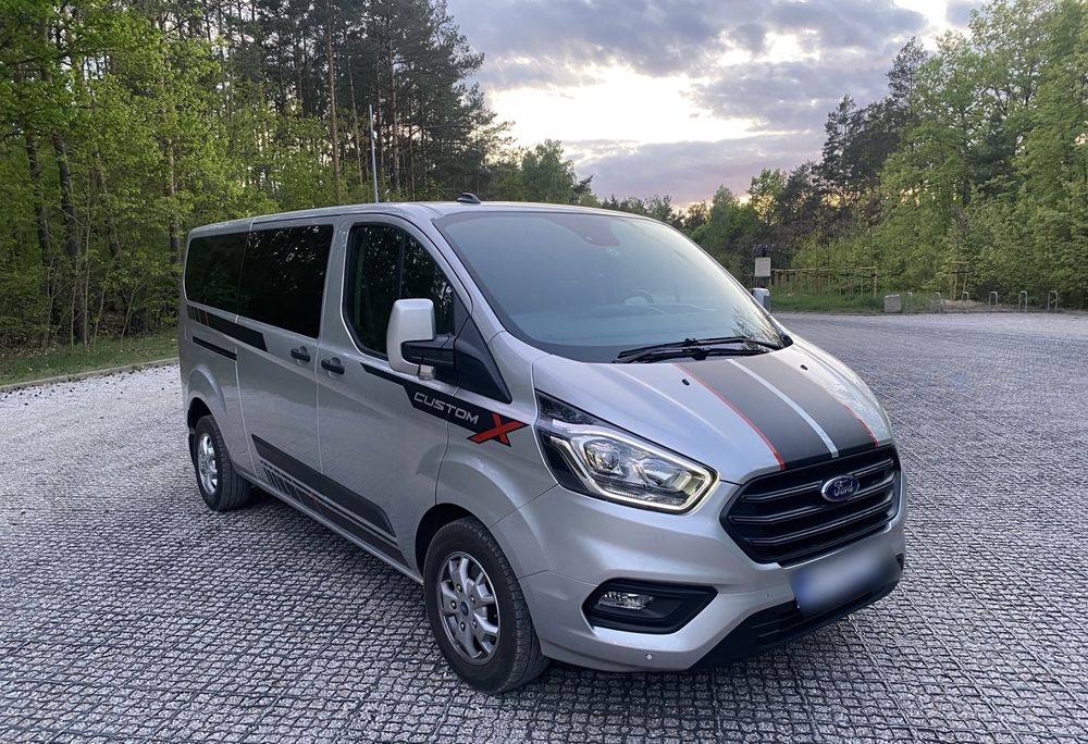 Transport Wynajem busa z kierowcą 9 osobowy Ford Transit Custom 2023