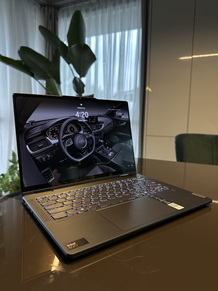 Używany laptop Lenovo Yoga 7, 2w1, 14 cali OLED, 16GB RAM, 512 GB SSD