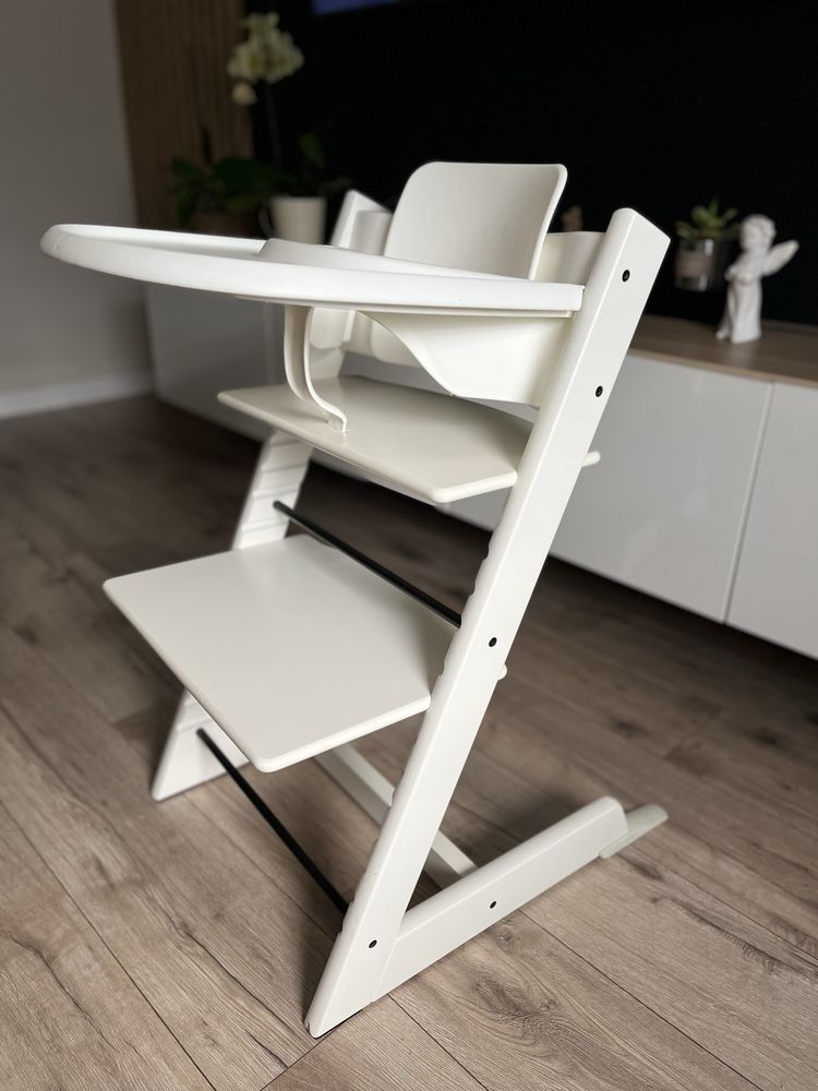 Rezerwacja Krzeselko białe tripp trapp stokke plus baby set w zestawie