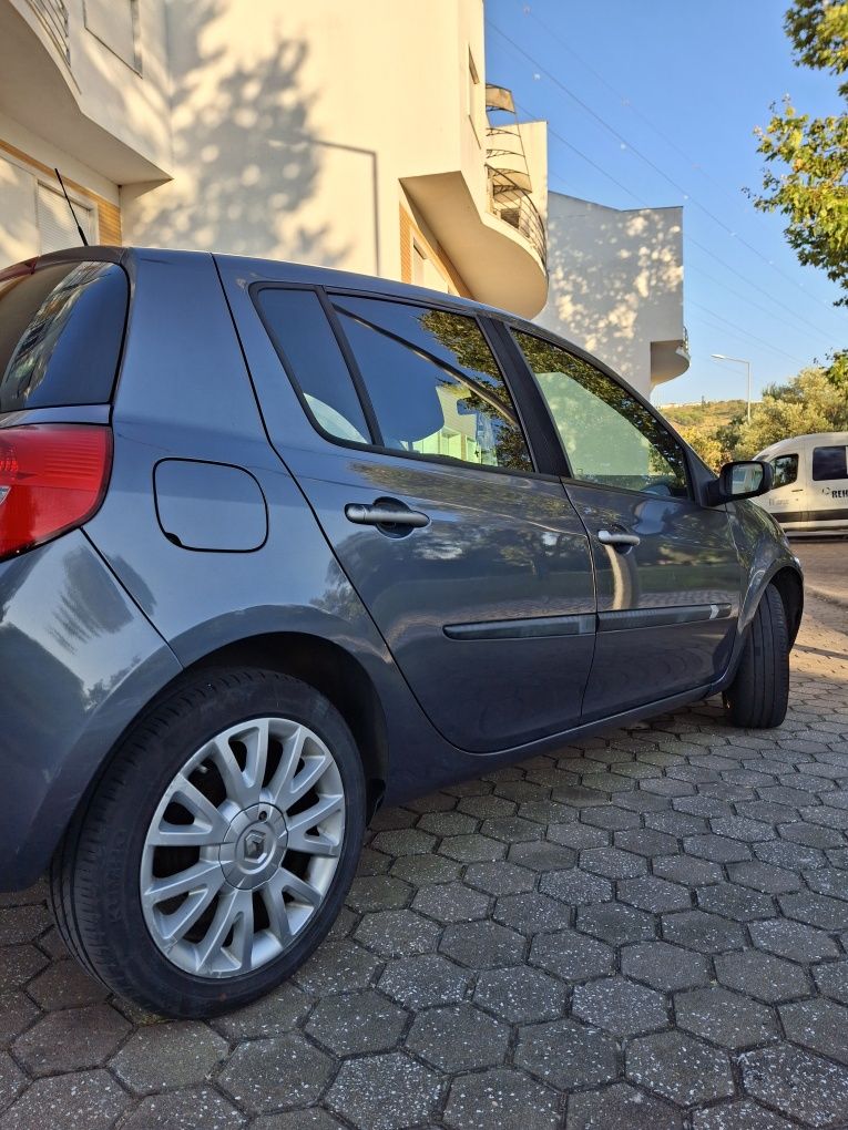 Renault clio 1.2 Dynamic S Tce 
2008/03
183.500km 
Sensor chuva
Faróis