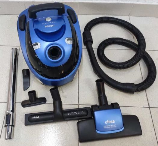 Aspirador de água UFESA AP8110
