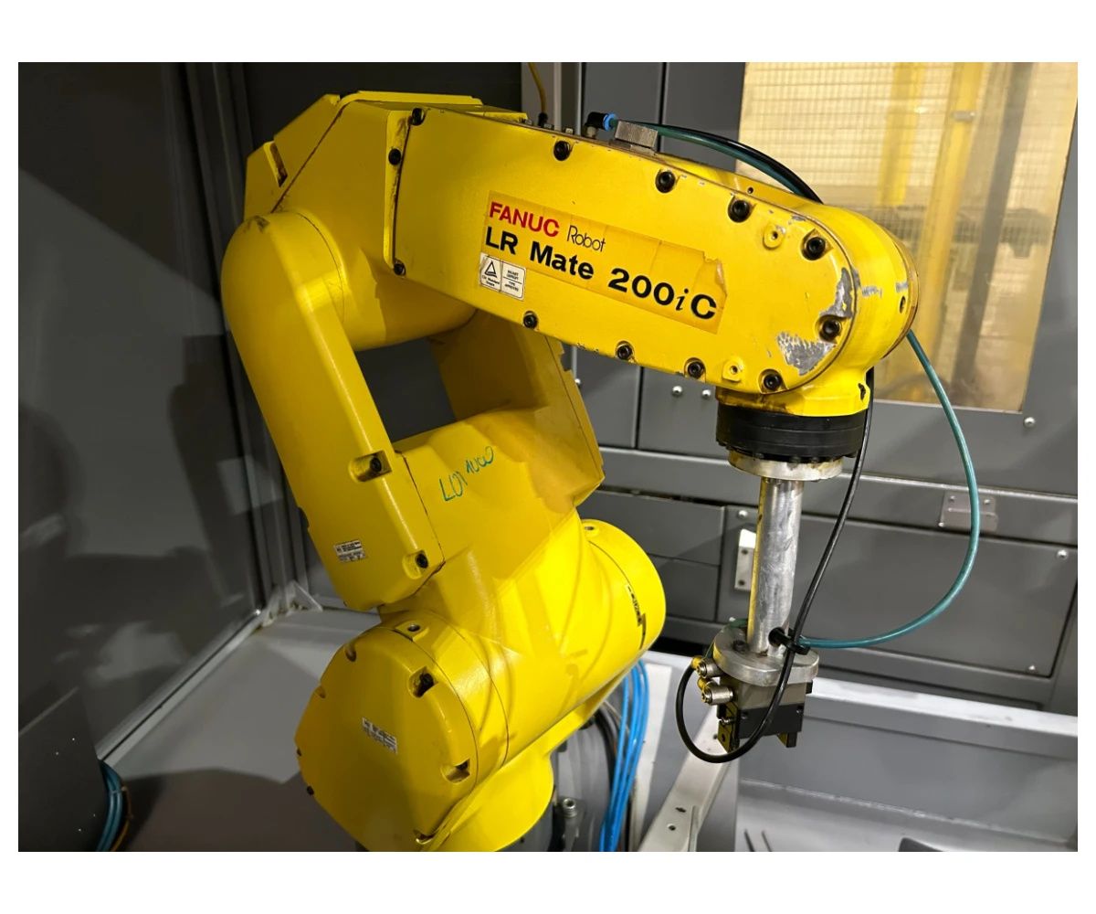 Robot Fanuc Lr Mate 200 Ic (E-29388) Z Systemem Wizyjnym W Celi