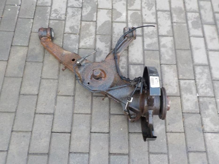 VW T5 WAHACZ PRAWY TYŁ TYLNY