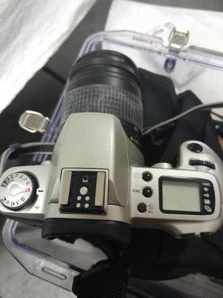 Canon EOS 500 + Objetivas EF28-80 e EF73-300